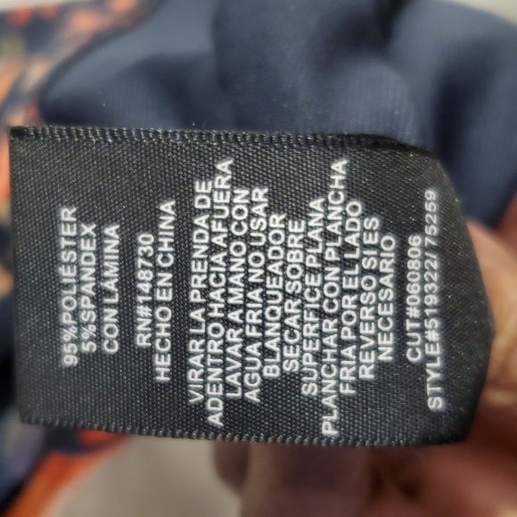 Beige By Eci Sz 4 Floral with Metallic  looking flowers. BEAUTIFUL  dress - Picture 12 of 15